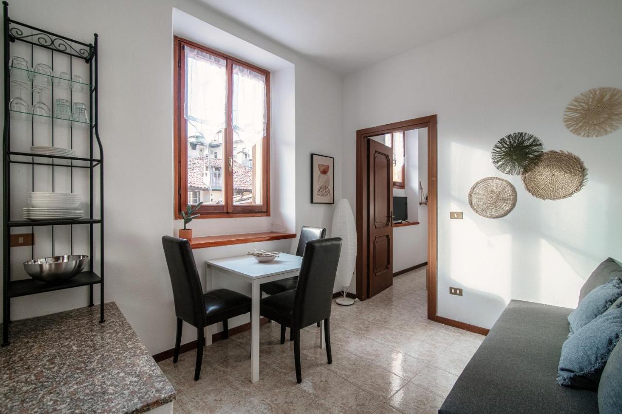Apartment Piazza Roma By Quokka 360 - Historic Flat In The Centre Of โกโม ภายนอก รูปภาพ