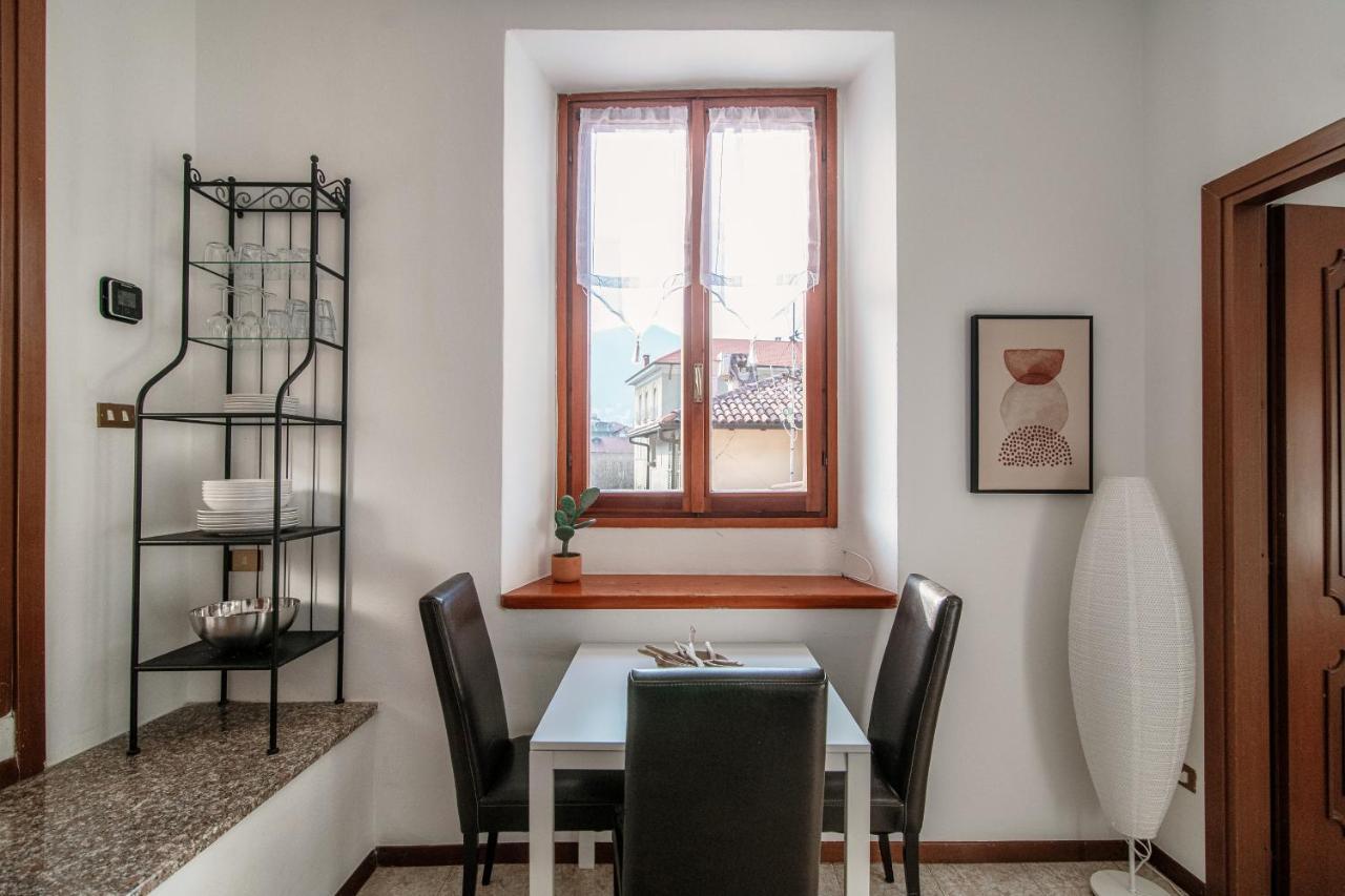 Apartment Piazza Roma By Quokka 360 - Historic Flat In The Centre Of โกโม ภายนอก รูปภาพ
