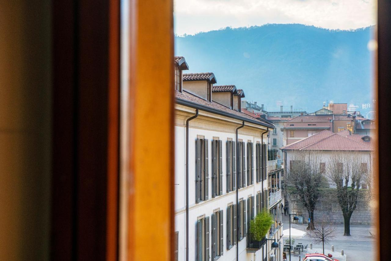 Apartment Piazza Roma By Quokka 360 - Historic Flat In The Centre Of โกโม ภายนอก รูปภาพ